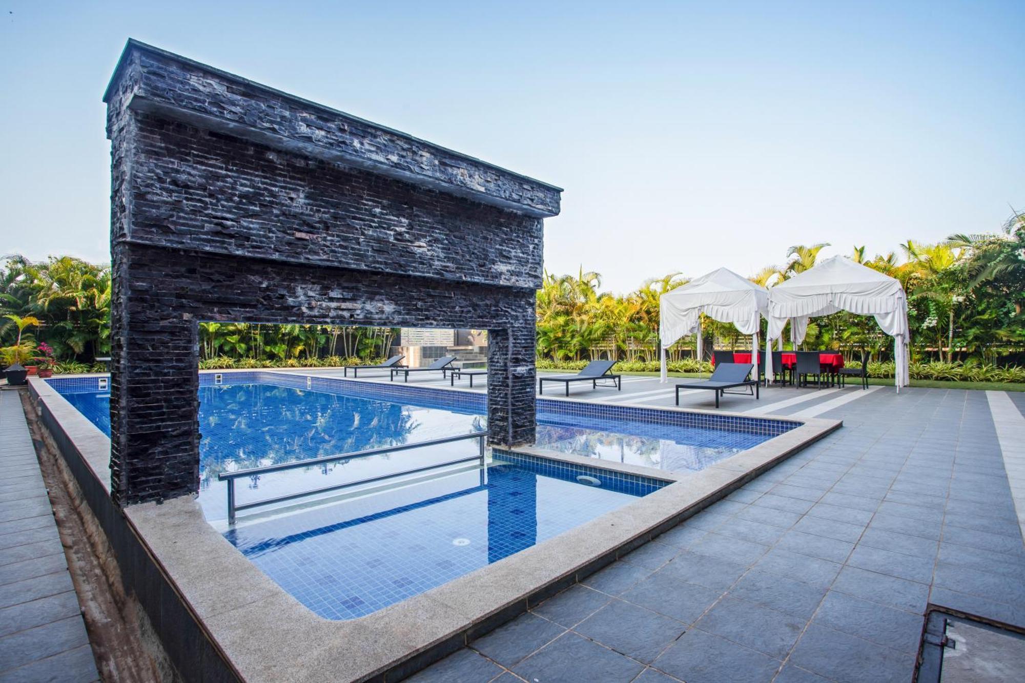 Hotel Crystal Village 4*