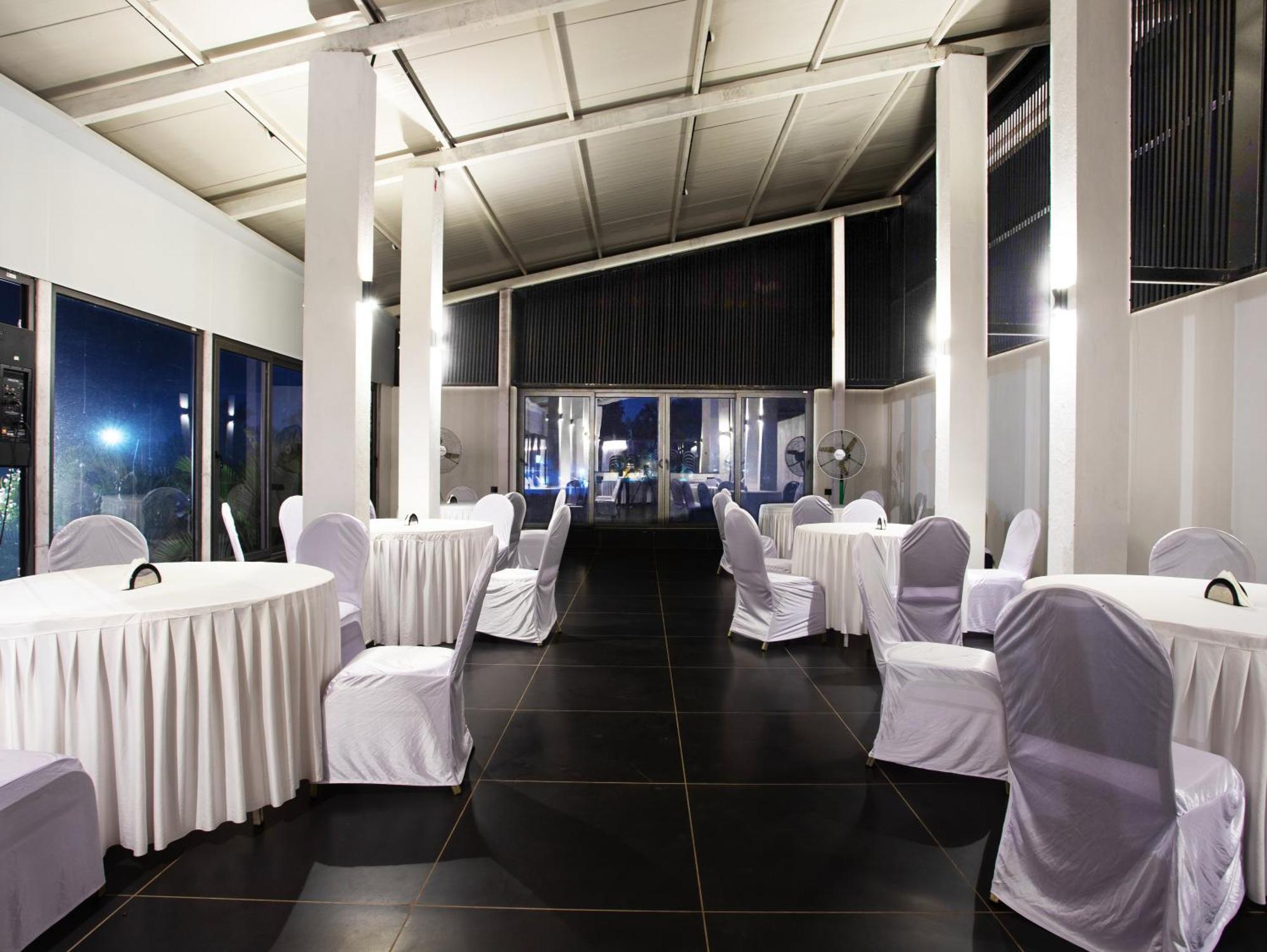 Crystal Village Hotel