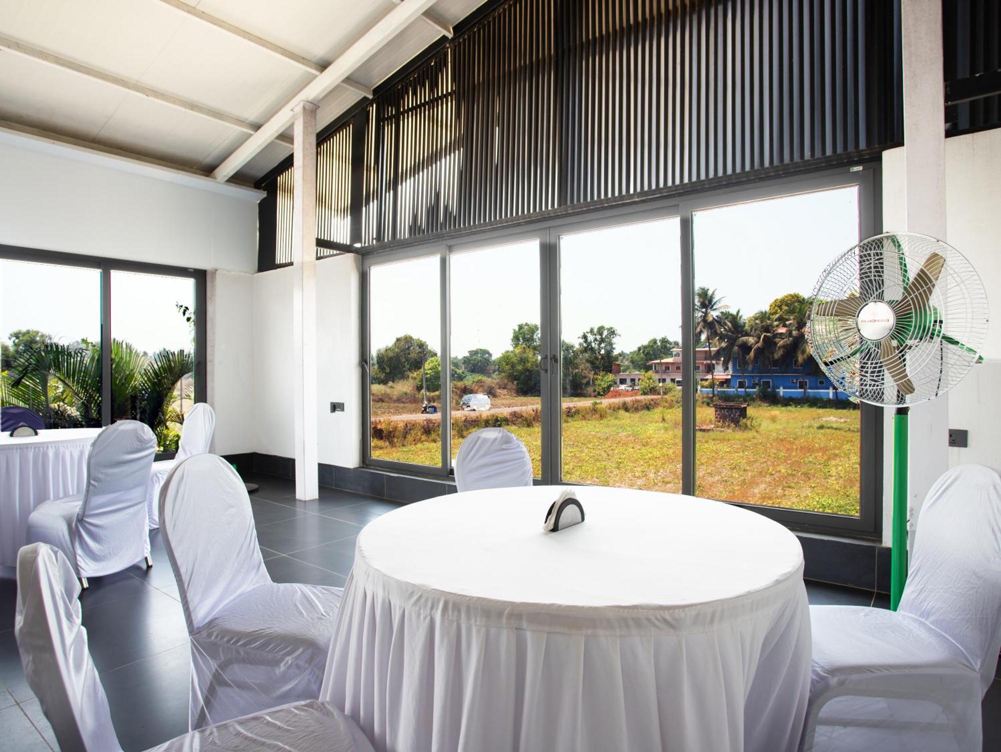 Hotel Crystal Village 4*
