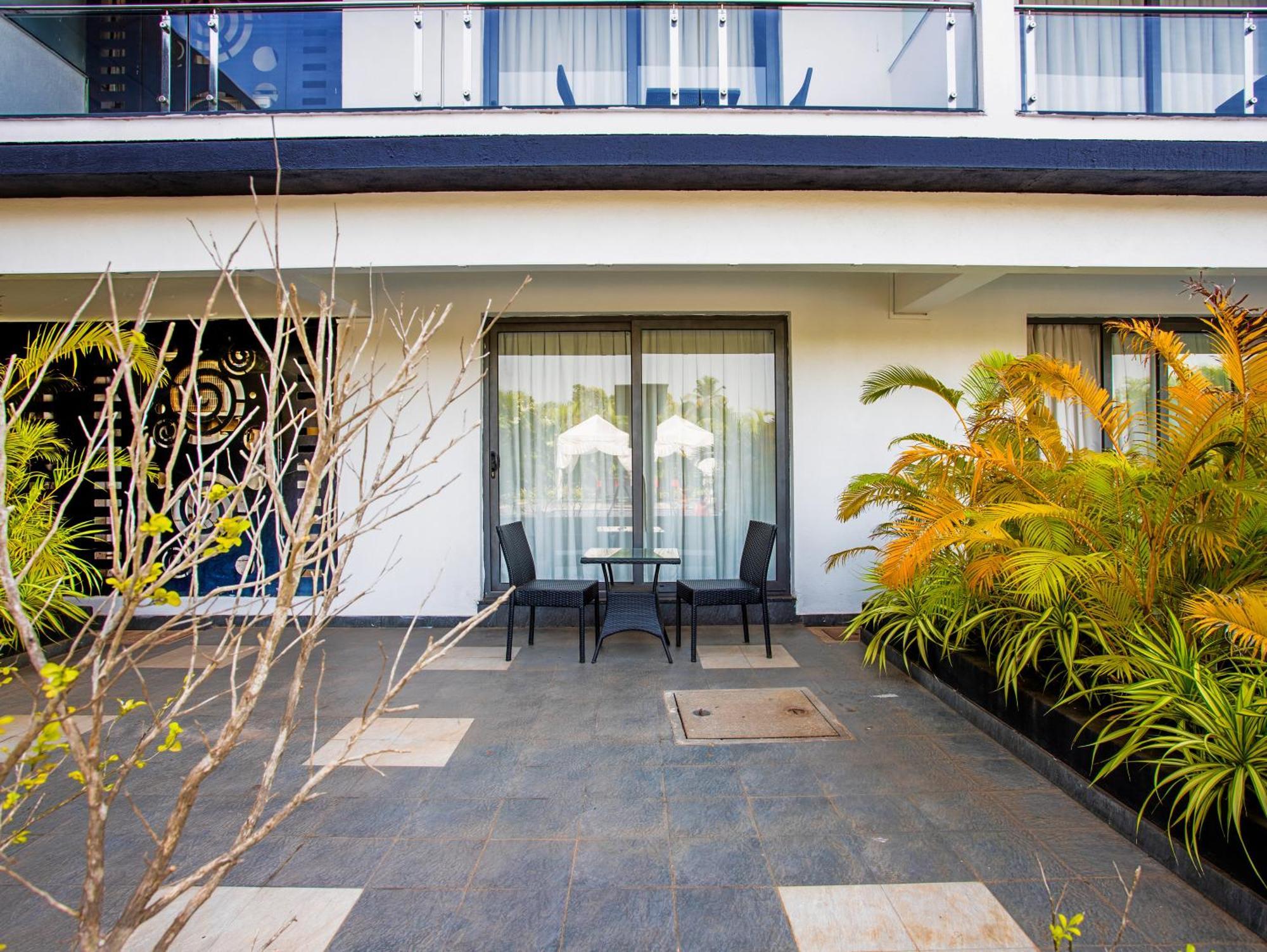 Hotel Crystal Village Nagoa