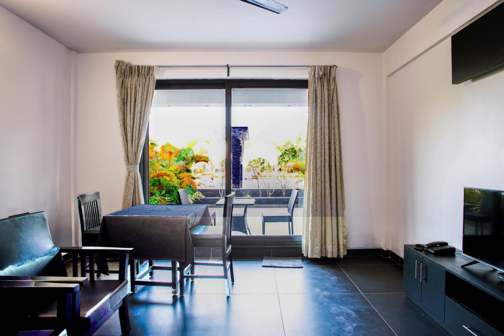 Hotel Crystal Village 4*
